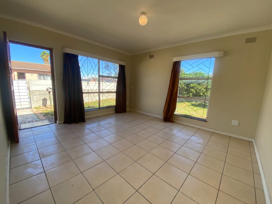 3 Bedroom Property for Sale in Devon Park Village Western Cape